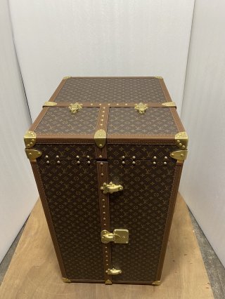 Draw-bar box Draw-bar box