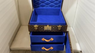 Draw-bar box Draw-bar box