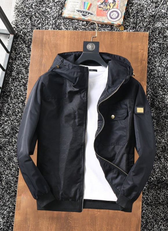 Hoodies & Sweatshirts