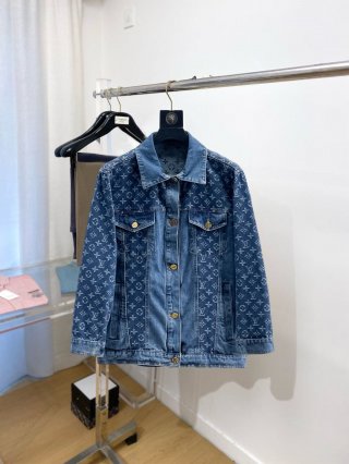 Coats & Jackets Coats & Jackets