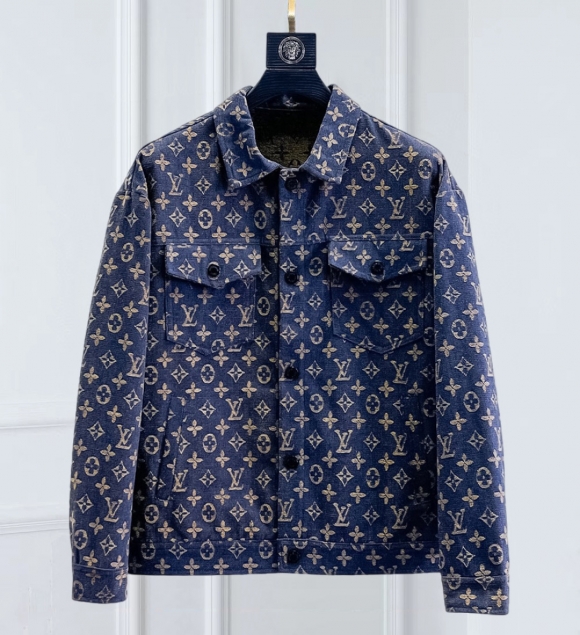 Coats & Jackets Coats & Jackets