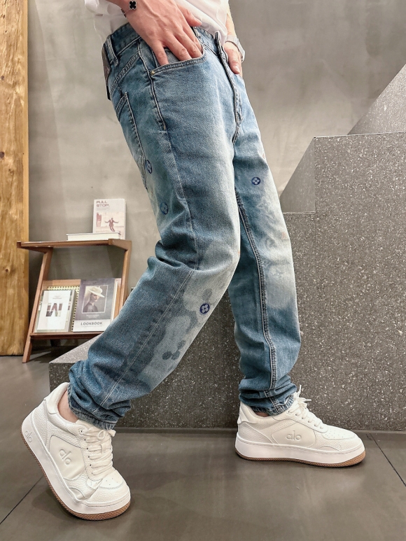 jeans