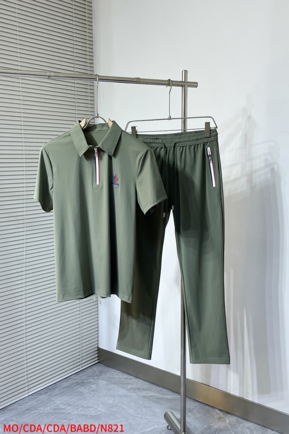 Leisure suit