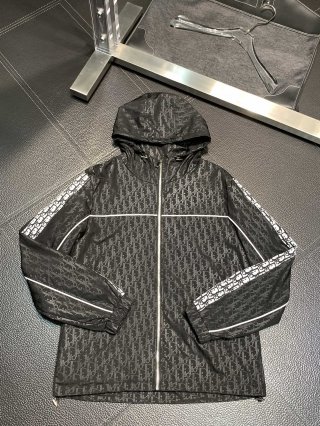 Hoodies & Sweatshirts Hoodies & Sweatshirts