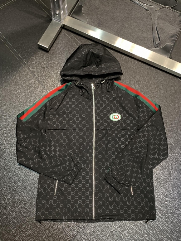 Hoodies & Sweatshirts