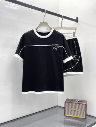 Leisure suit Leisure suit