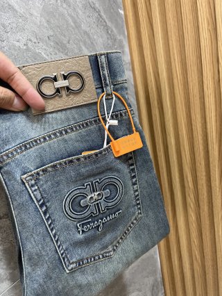 jeans