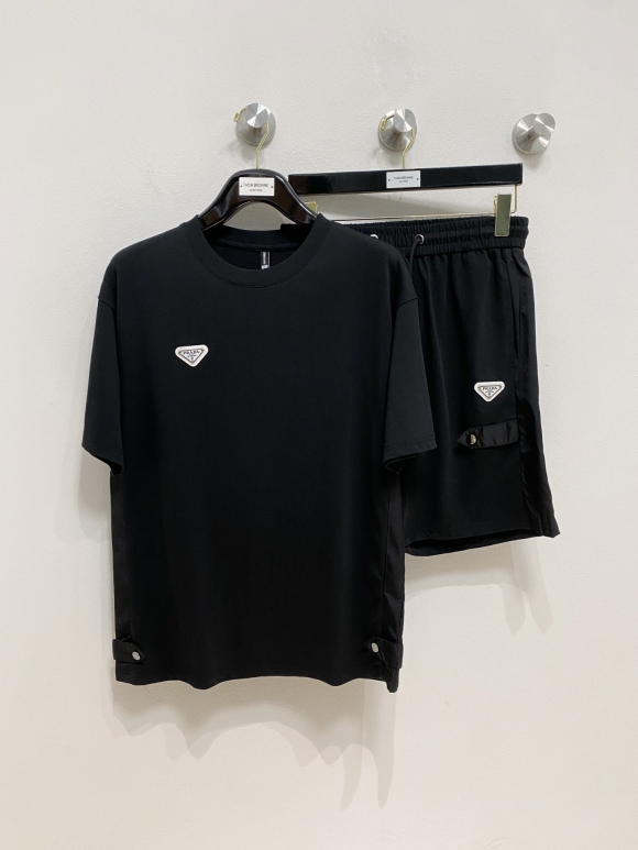 Leisure suit Leisure suit