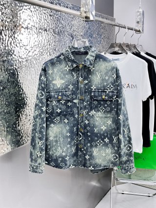 Coats & Jackets Coats & Jackets