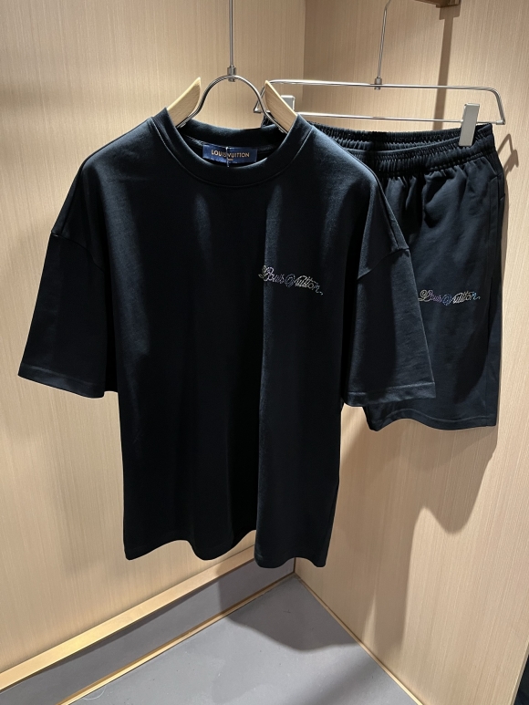 Leisure suit Leisure suit