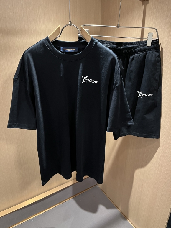 Leisure suit Leisure suit