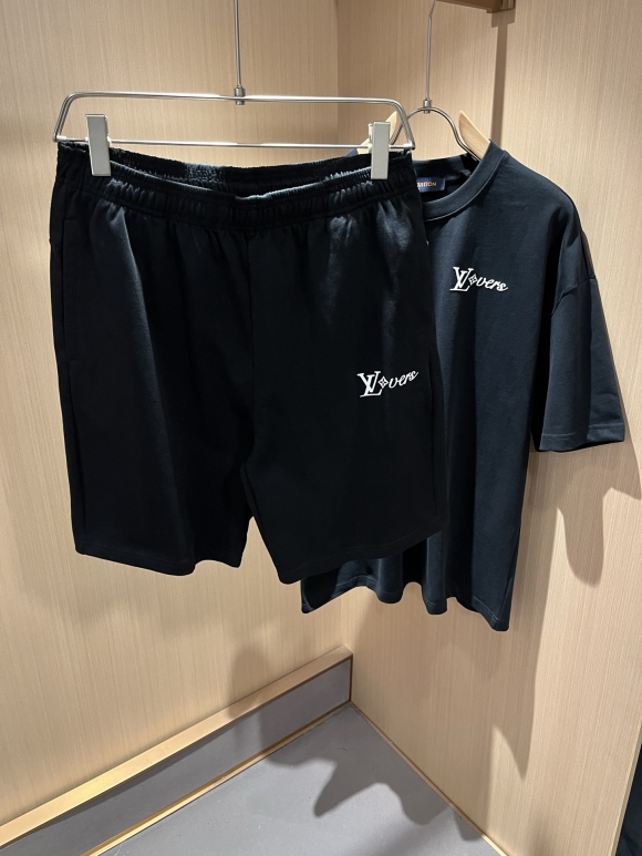 Leisure suit Leisure suit