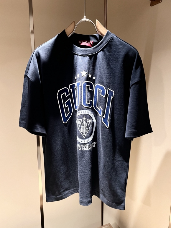 Leisure suit Leisure suit