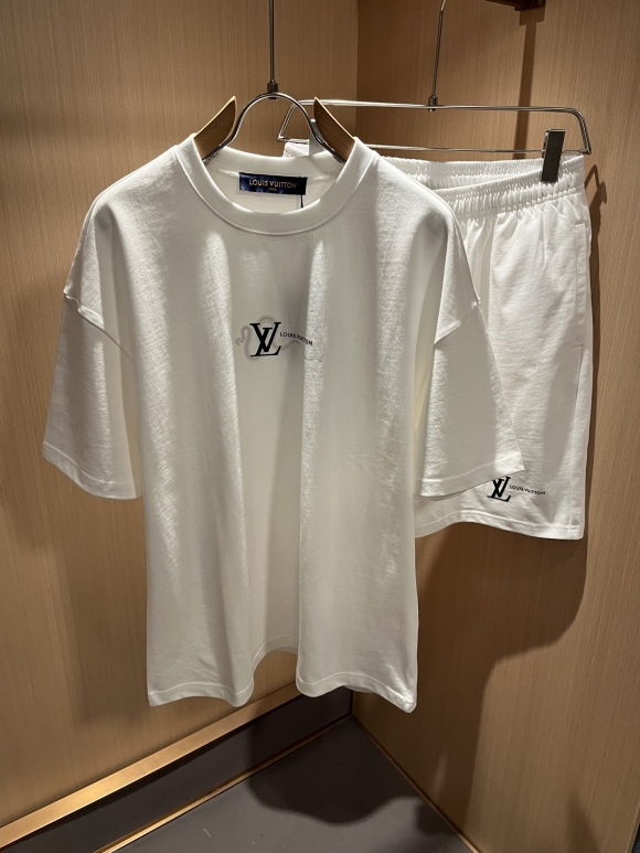 Leisure suit Leisure suit