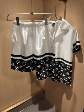 Leisure suit Leisure suit