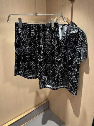 Leisure suit Leisure suit