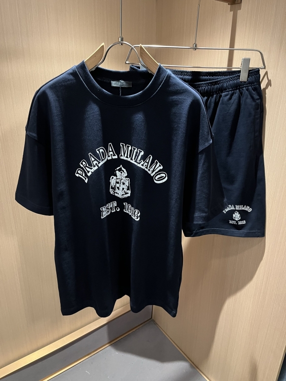 Leisure suit Leisure suit