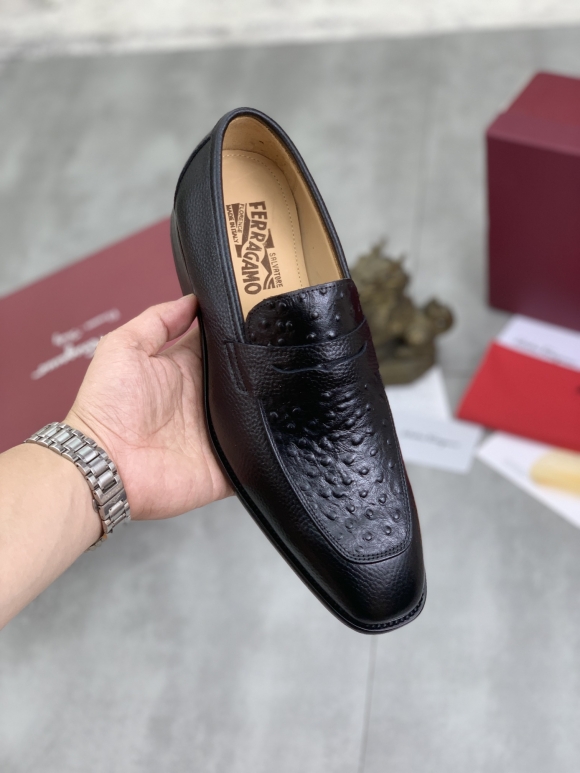 FerragamoSHOES