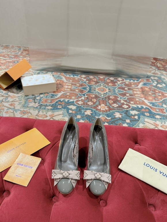 Womens shoes collection