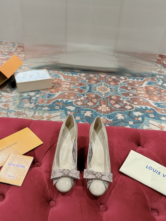 Womens shoes collection Womens shoes collection