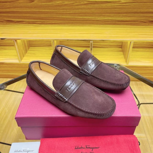 FerragamoSHOES