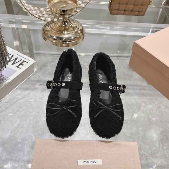 Womens shoes collection