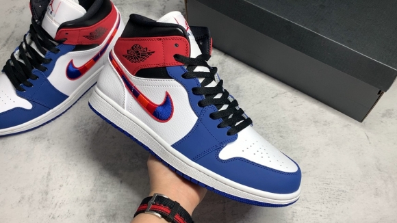 AirJordan1MidSHOES
