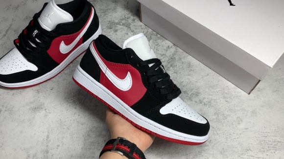AirJordan1LowSHOES