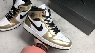 AirJordan1MidSHOES