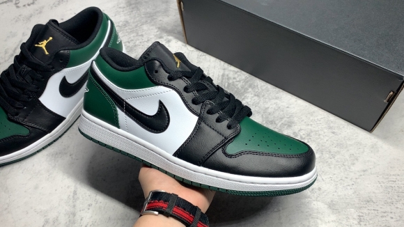 AirJordan1LowSHOES