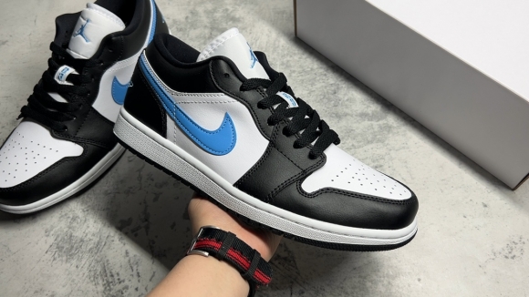 AirJordan1LowSHOES