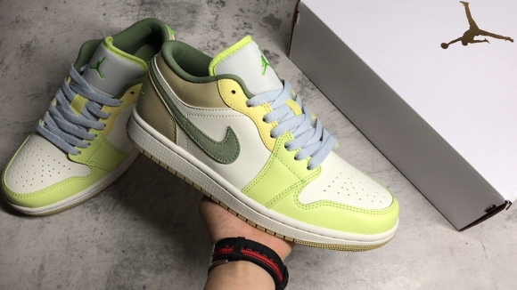 AirJordan1LowSHOES