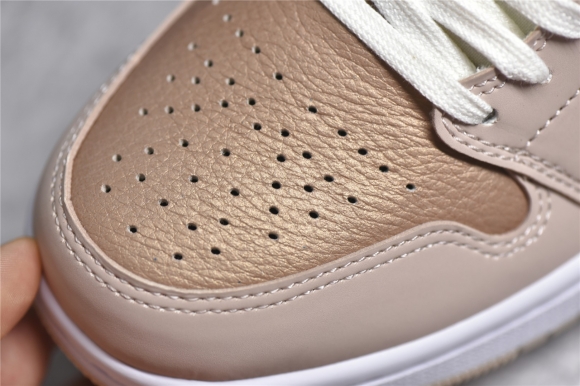 AirJordan1MidSHOES