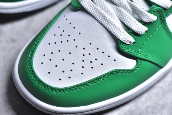 AirJordan1MidSHOES