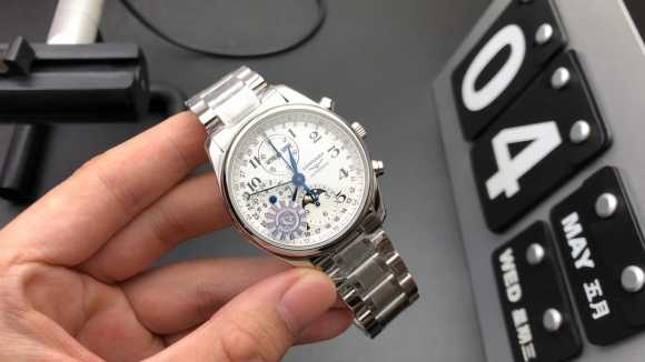 LONGINES
