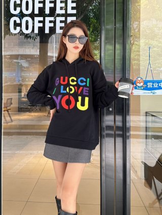 Hoodies & Sweatshirts