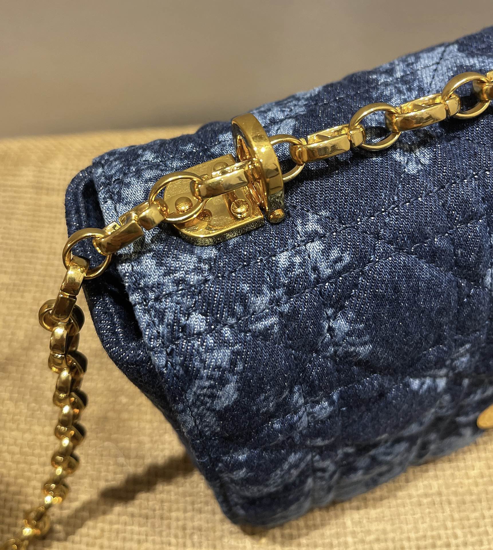 Dior