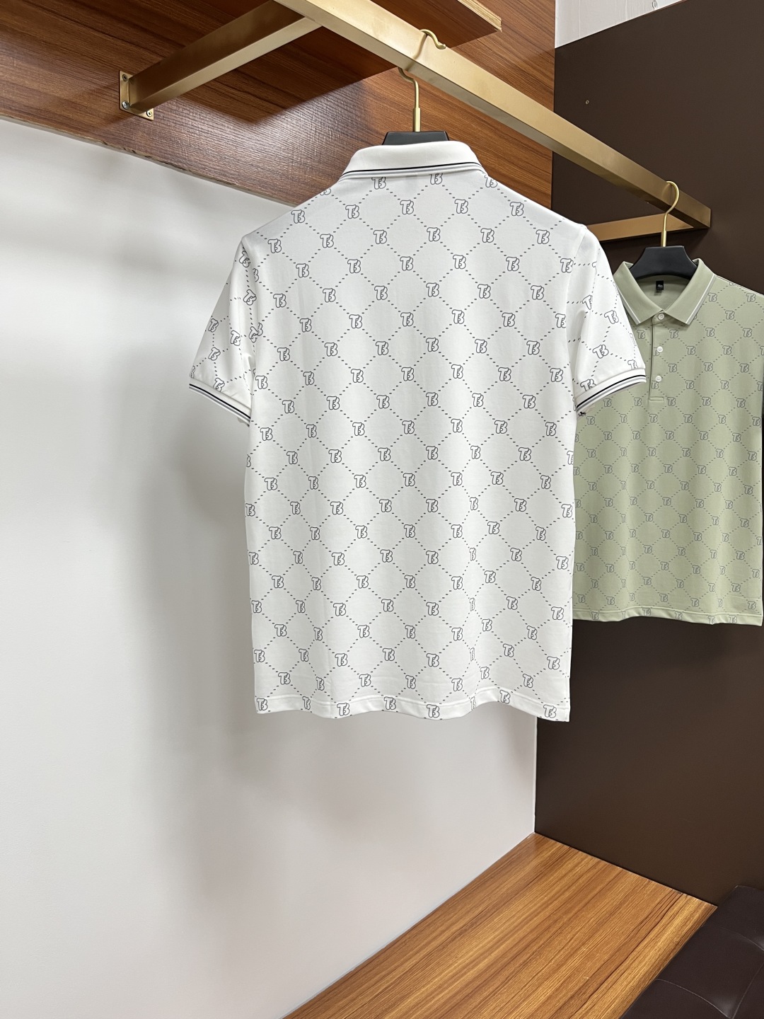 Polos