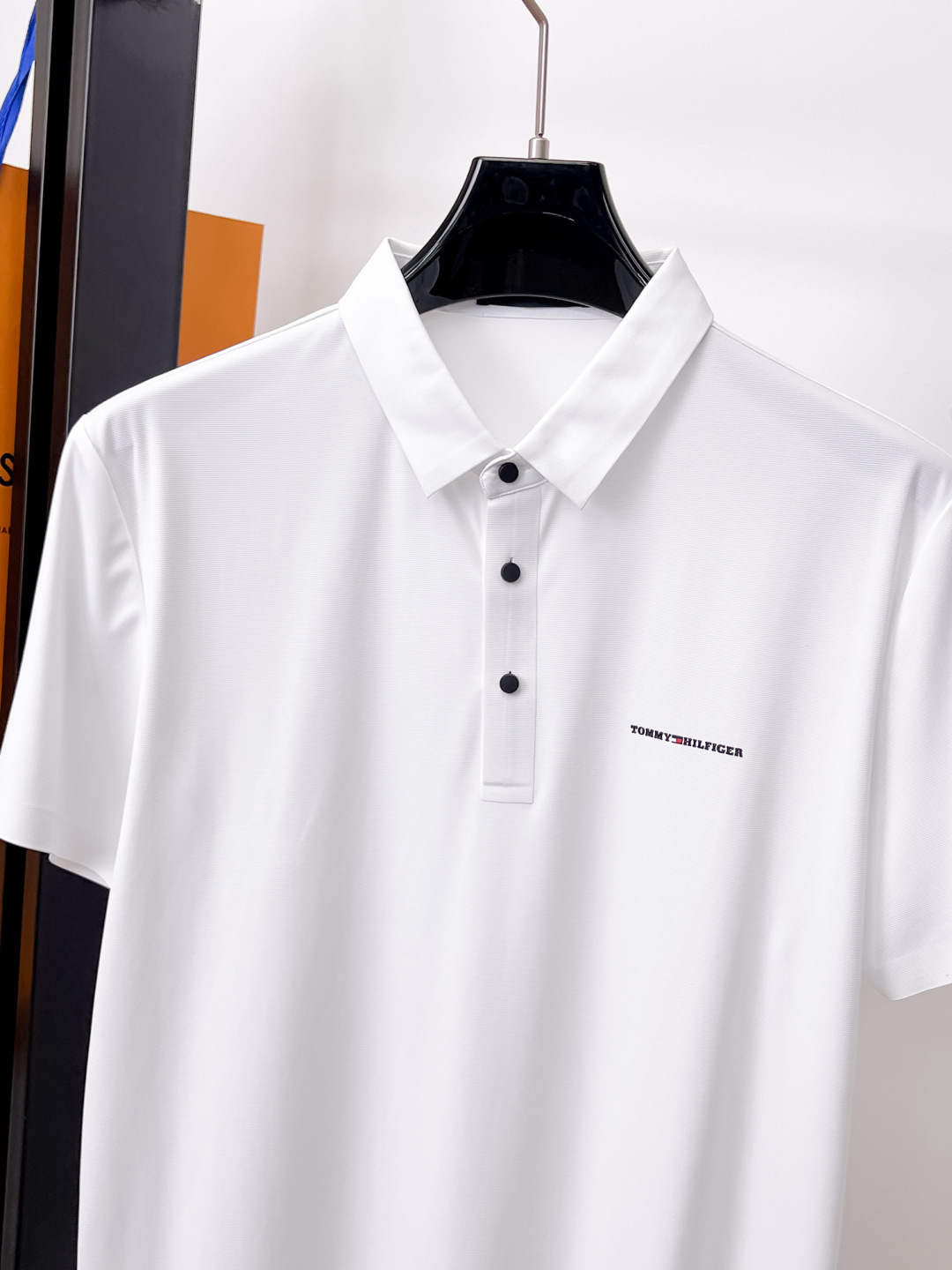 Polos