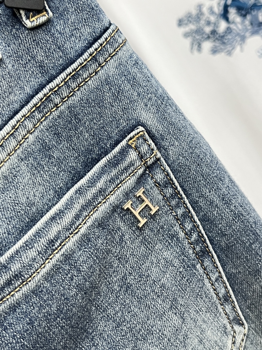 jeans