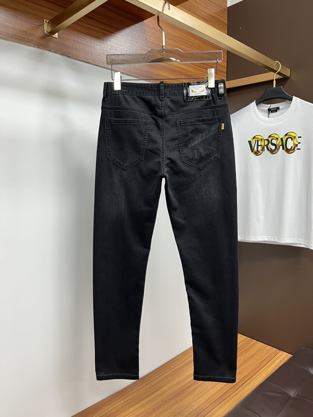 jeans
