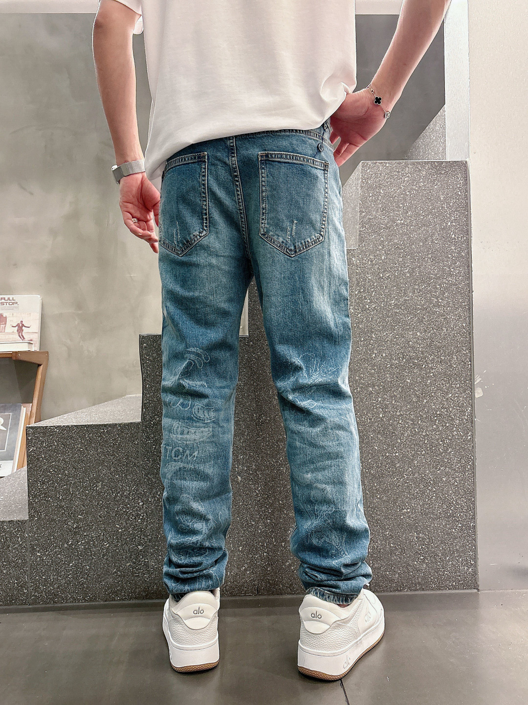 jeans