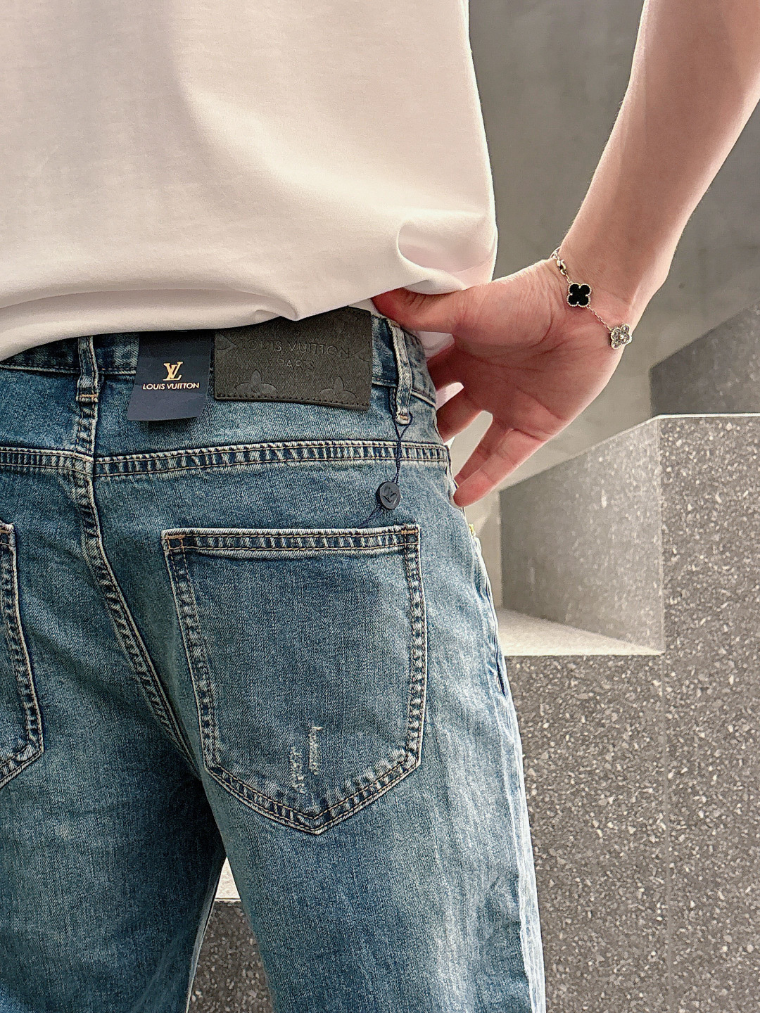 jeans