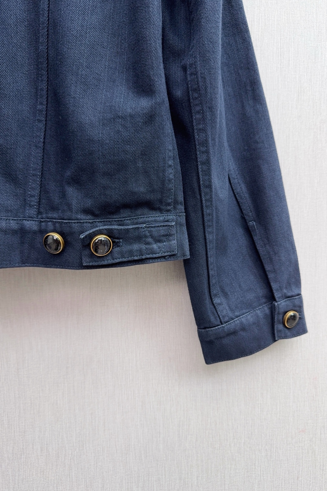 Coats & Jackets