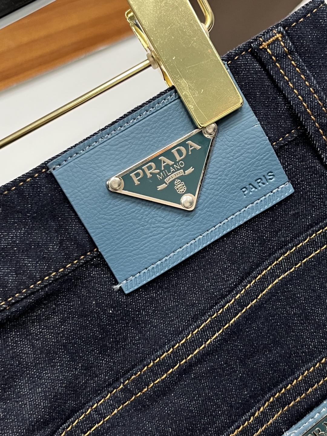 jeans