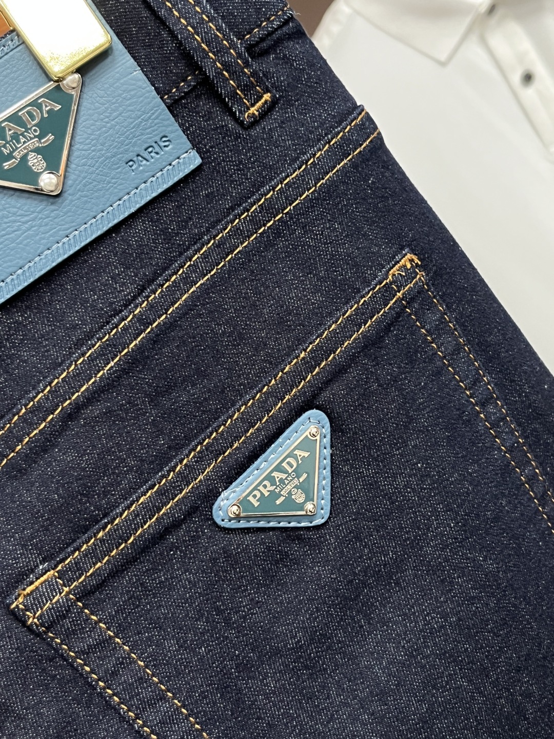 jeans