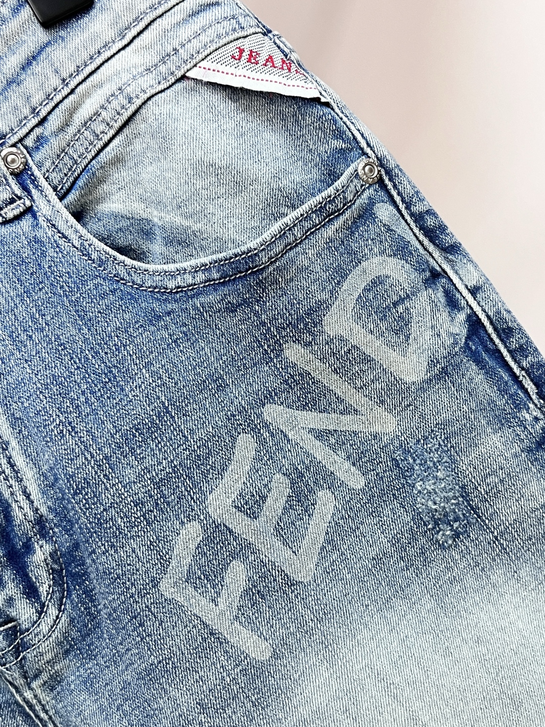 jeans