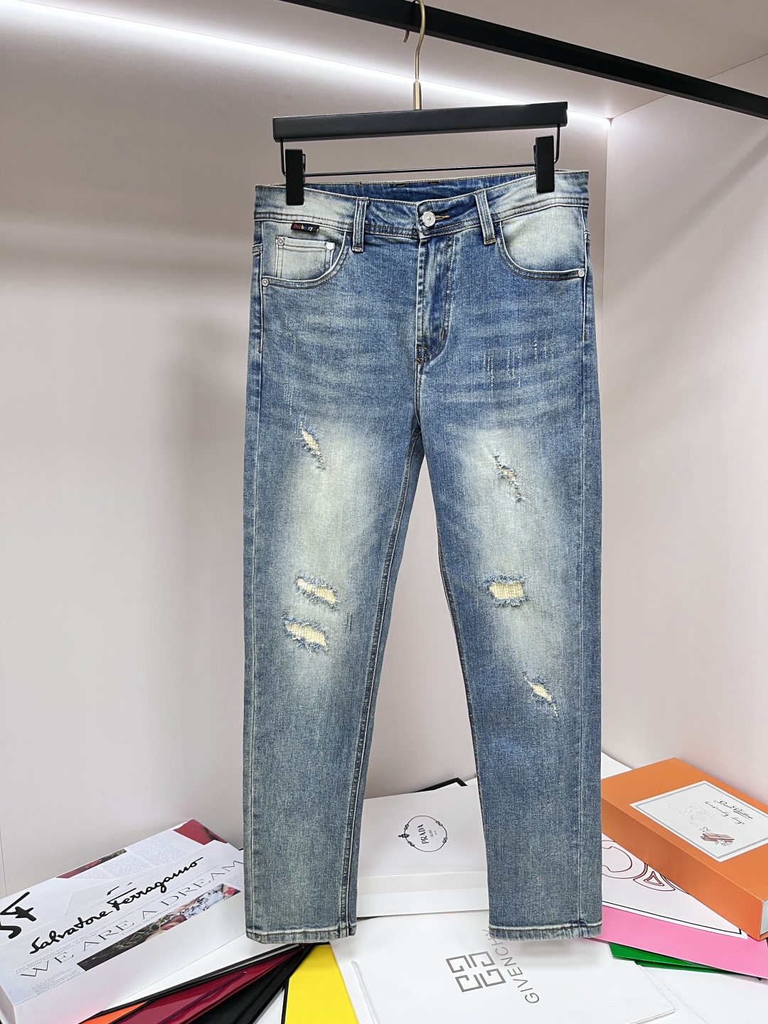 jeans