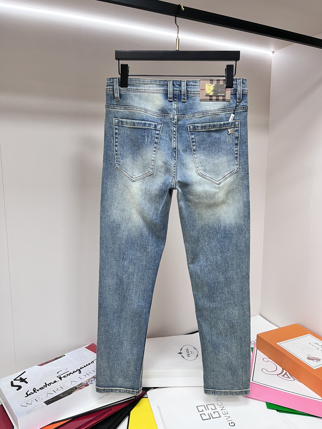 jeans