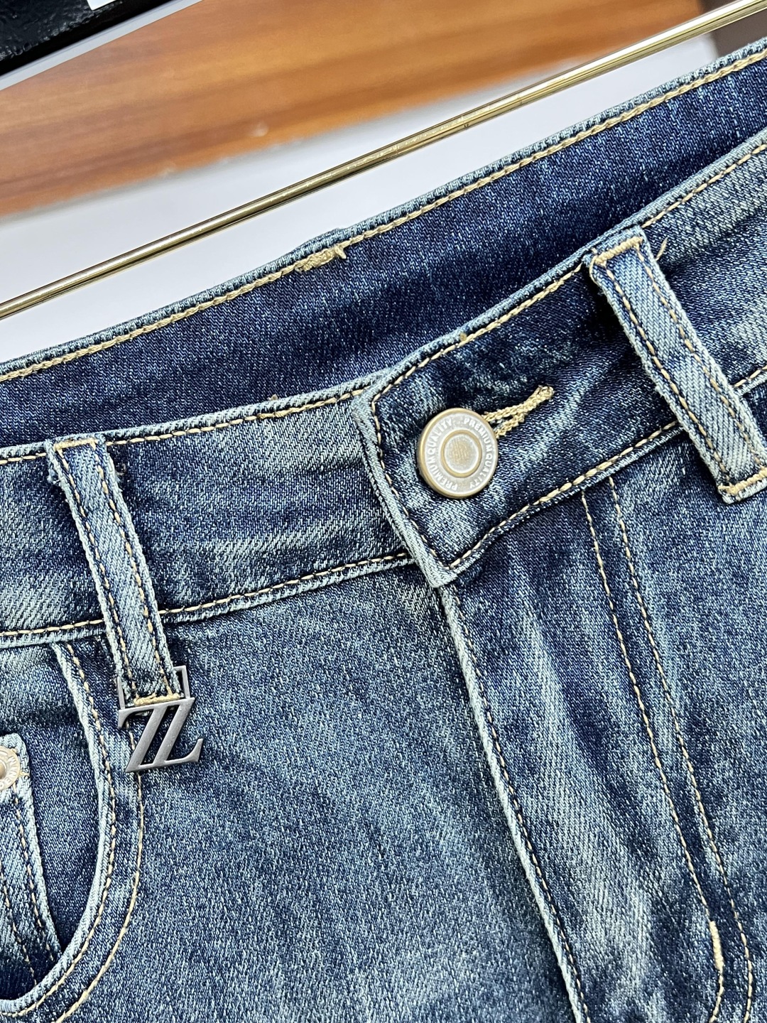 jeans
